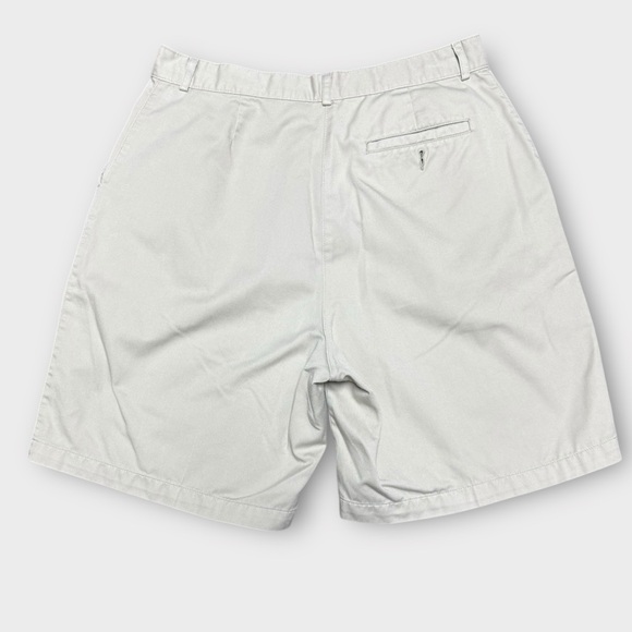 L.L. Bean women’s size 14 multi pocket shorts. - Picture 6 of 6